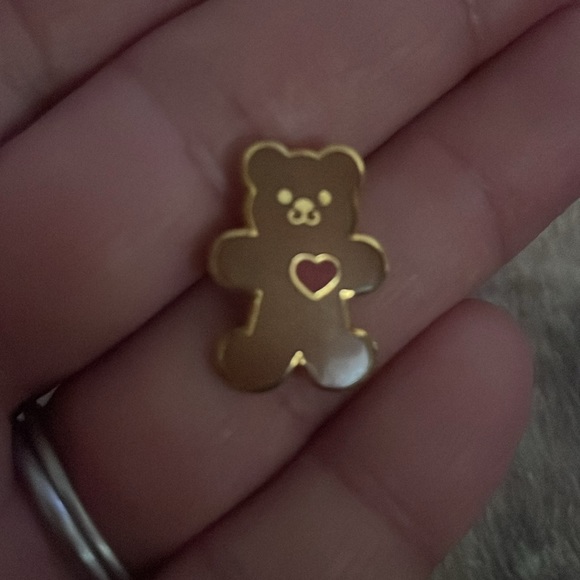 Vintage 87 88 Enamel Teddy Bear Pin - Picture 6 of 8